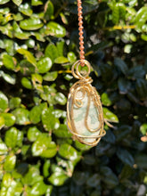 Load image into Gallery viewer, Green Agate (Brass Wire)
